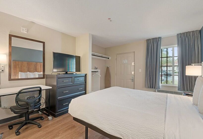 هتل Extended Stay America Suites Miami Airport Blue Lagoon