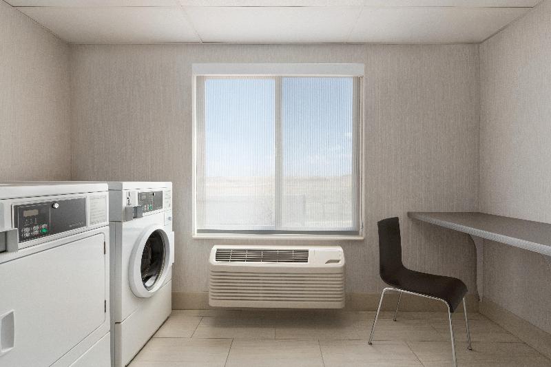 هتل Holiday Inn Express & Suites Denver Airport, An Ihg