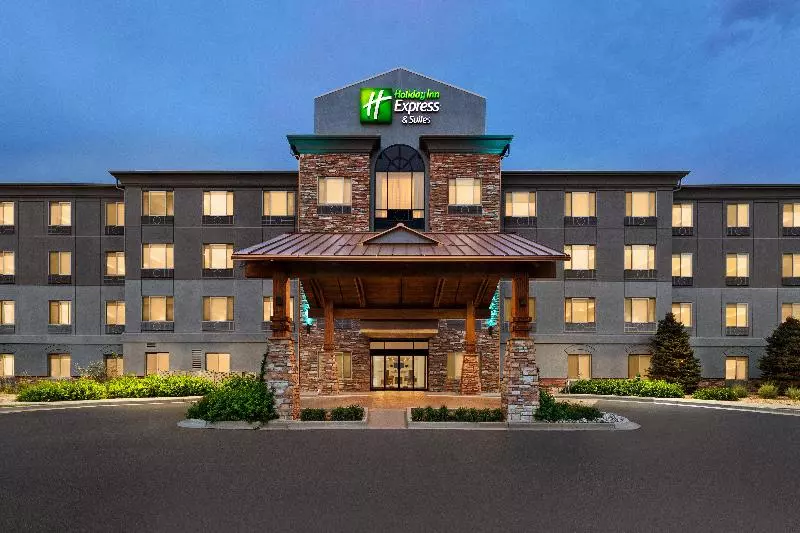 هتل Holiday Inn Express & Suites Denver Airport, An Ihg