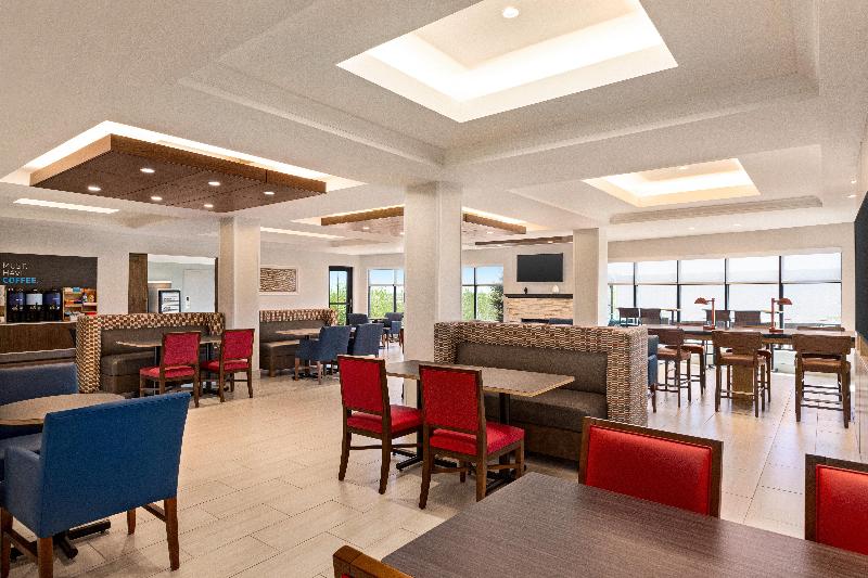 هتل Holiday Inn Express & Suites Denver Airport, An Ihg