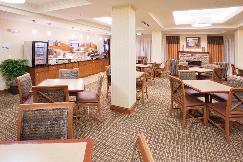 هتل Holiday Inn Express & Suites Denver Airport, An Ihg