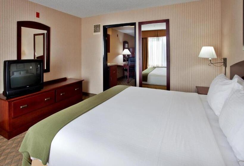 Отель Holiday Inn Express  & Suites Lansingleavenworth