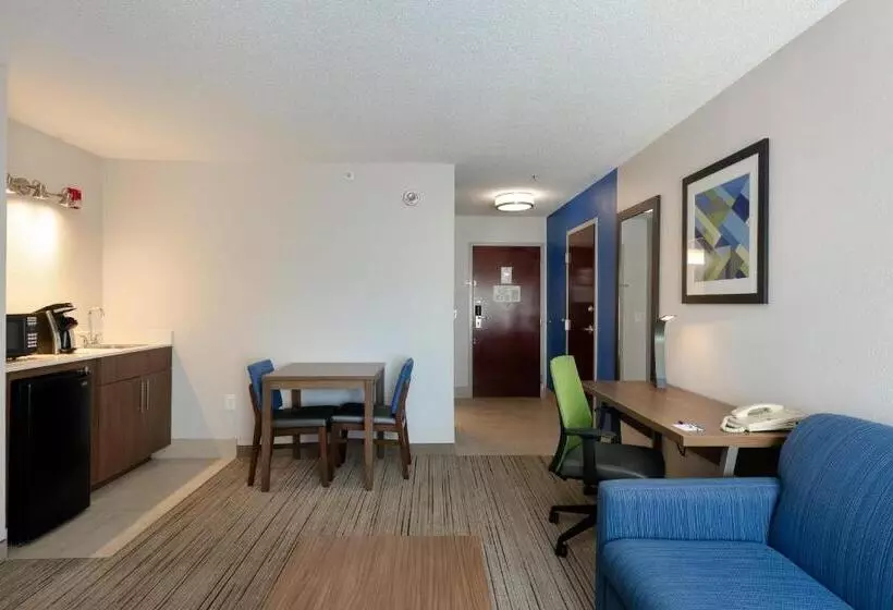 فندق Holiday Inn Express & Suites Milton East I 10, An Ihg