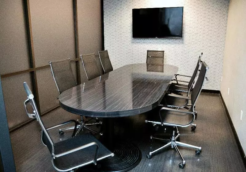 Отель Holiday Inn Portland I 5 S Wilsonville, An Ihg