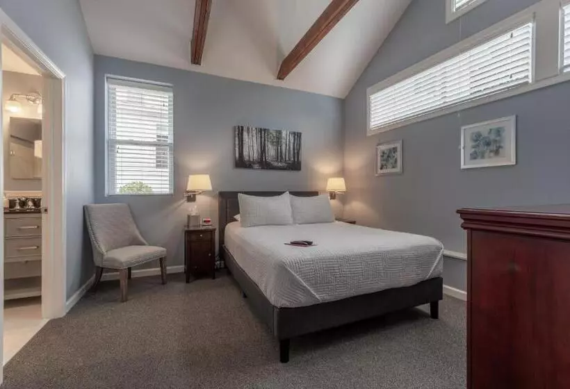 호텔 Homestead Inn