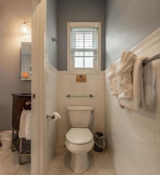 فندق Homestead Inn