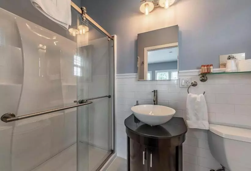 호텔 Homestead Inn