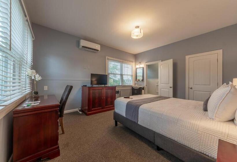 فندق Homestead Inn