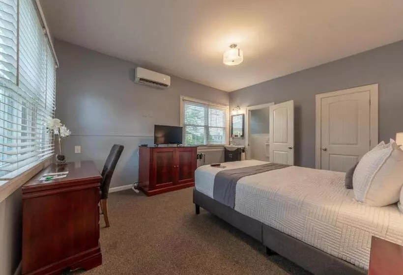 호텔 Homestead Inn