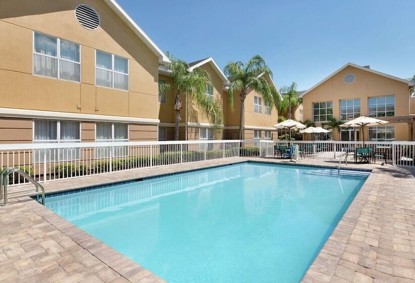 ホテル Homewood Suites By Hilton St. Petersburg Clearwater