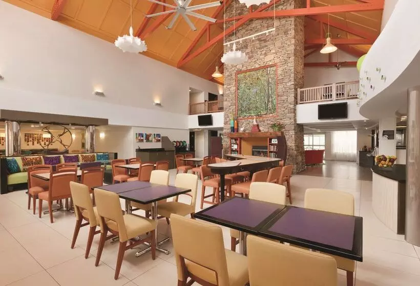 Отель Homewood Suites By Hilton Harrisburg West Hershey Area