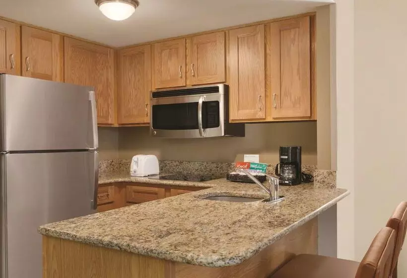 Отель Homewood Suites By Hilton Harrisburg West Hershey Area