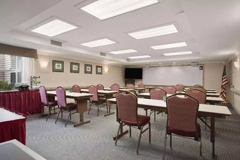 Отель Homewood Suites By Hilton Harrisburg West Hershey Area