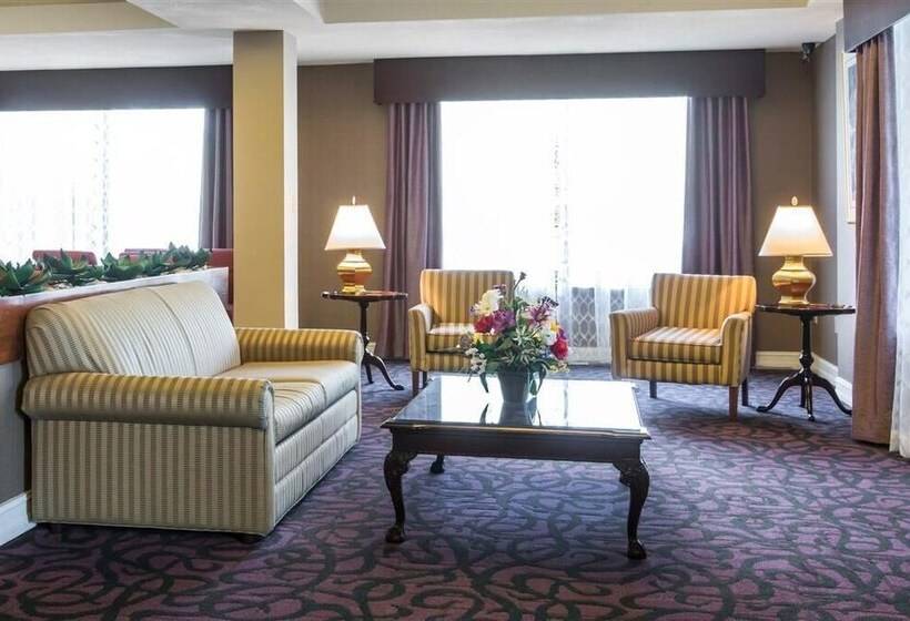 فندق Royal Palms Inn