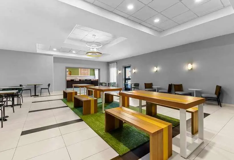 ホテル Spark By Hilton Bensalem Philadelphia