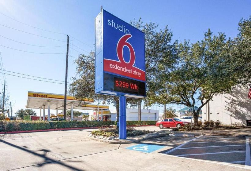 Отель Studio 6 Houston, Tx  West  Katy  Energy Corridor