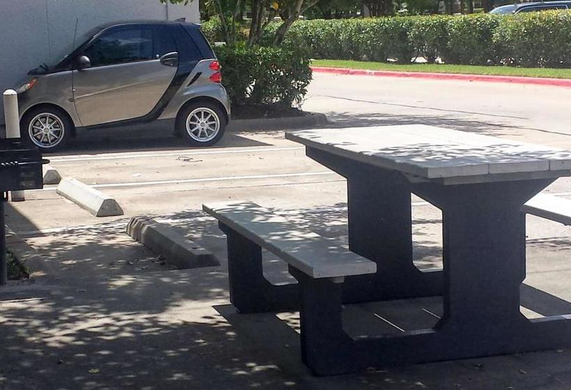 Отель Studio 6 Houston, Tx  West  Katy  Energy Corridor