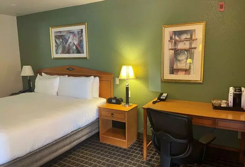 Surestayplus Hotel By Best Western San Jose Central City