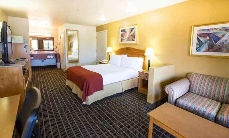 Surestayplus Hotel By Best Western San Jose Central City