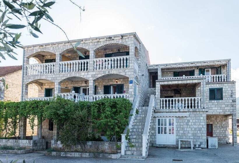 Apartments Božović