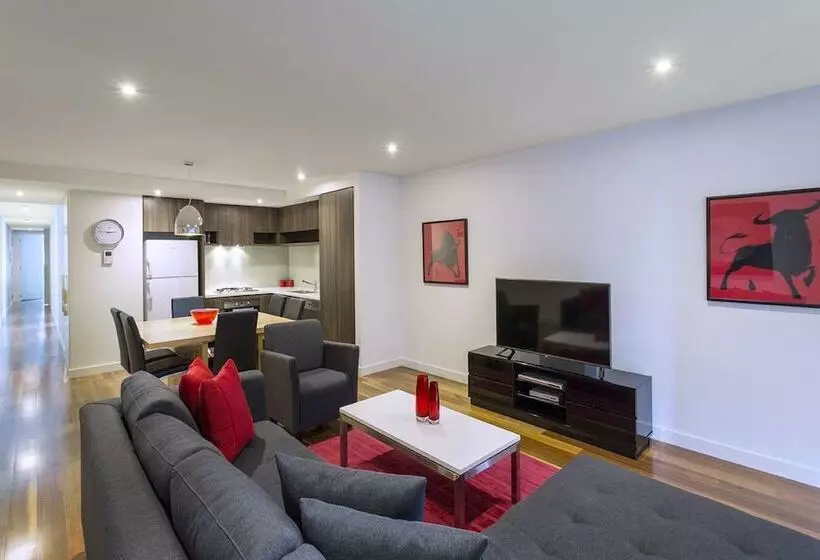 Bold And Beautiful In Brighton