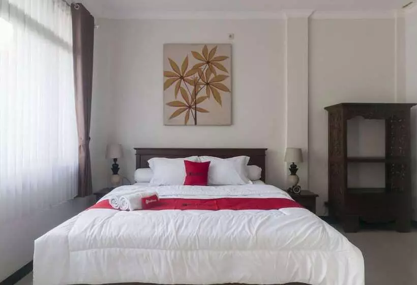 Majatalo Reddoorz Syariah Plus Near Trans Studio Cibubur