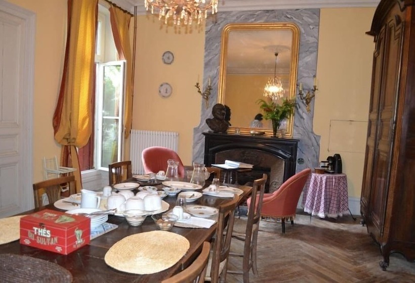 צימר La Cure Du Maine Charles