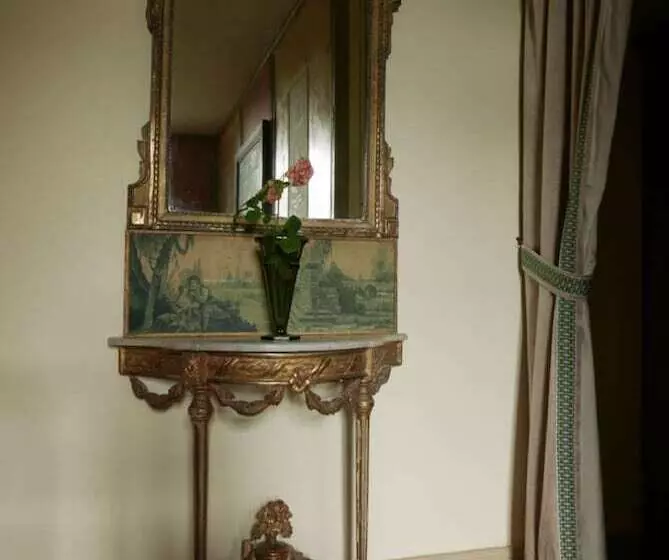 Aamiaismajoitus (B&B) La Cure Du Maine Charles