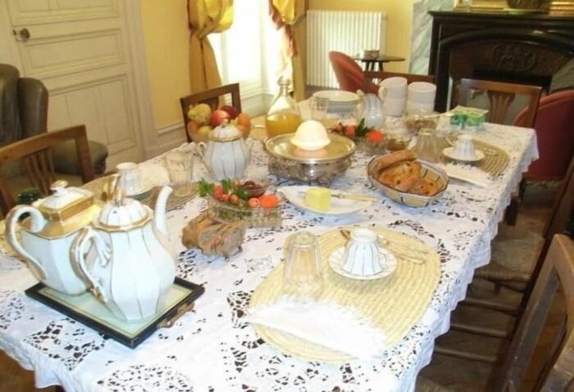 צימר La Cure Du Maine Charles