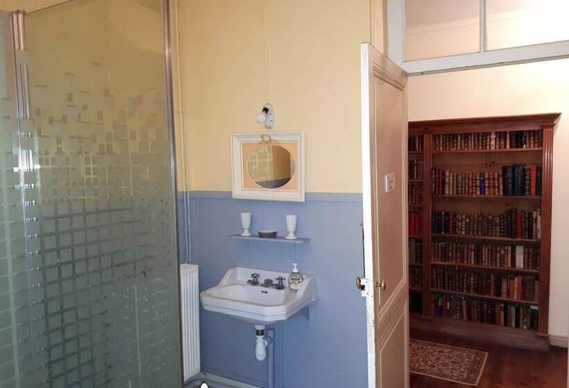 צימר La Cure Du Maine Charles