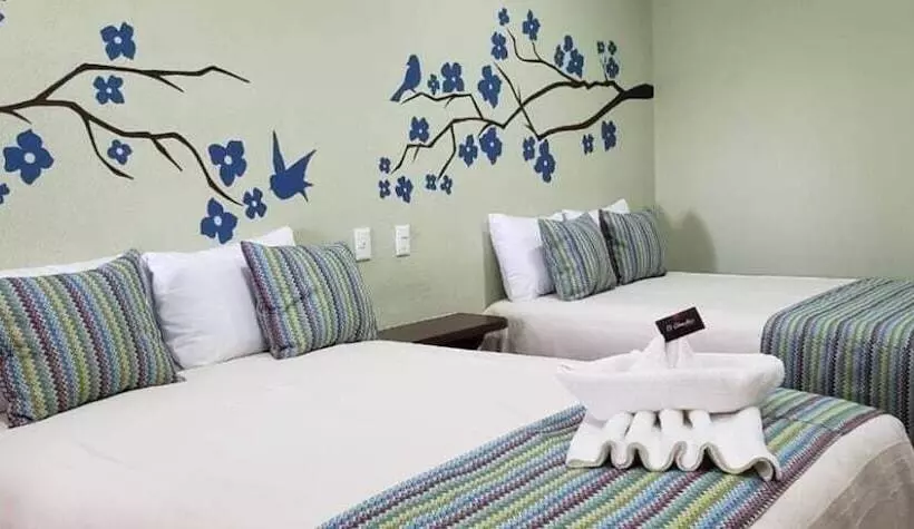 El Cihualteco Hotel Restaurante Bar