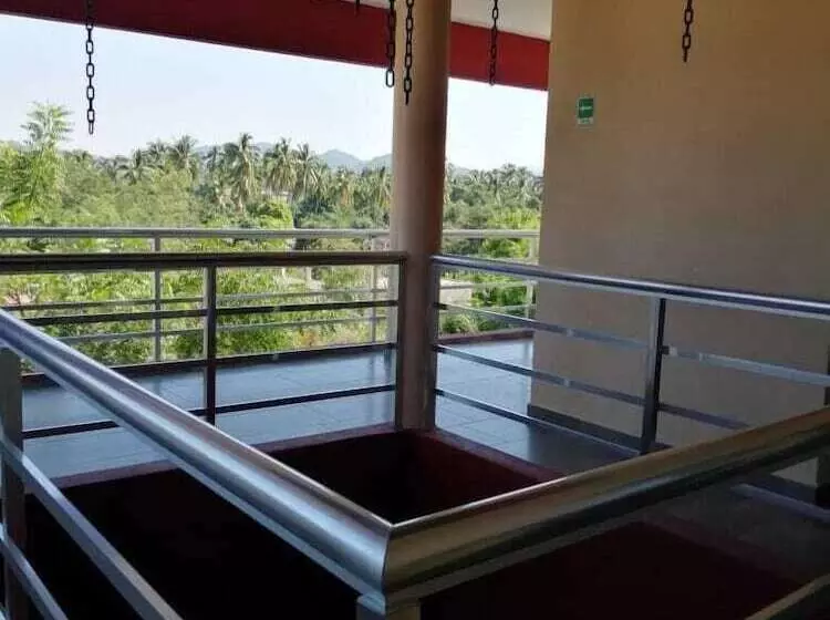 El Cihualteco Hotel Restaurante Bar