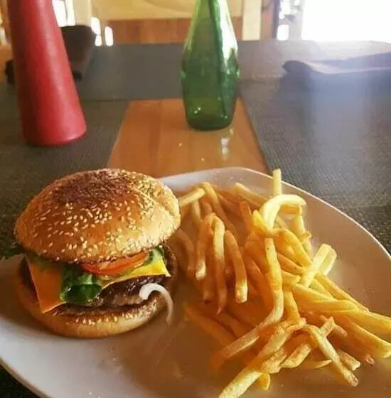 El Cihualteco Hotel Restaurante Bar