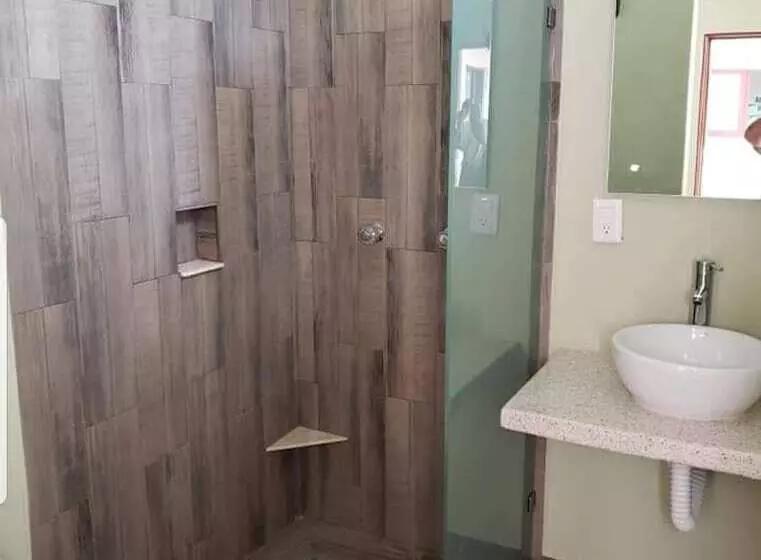 El Cihualteco Hotel Restaurante Bar