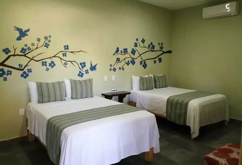 El Cihualteco Hotel Restaurante Bar