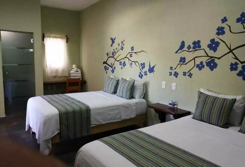 El Cihualteco Hotel Restaurante Bar