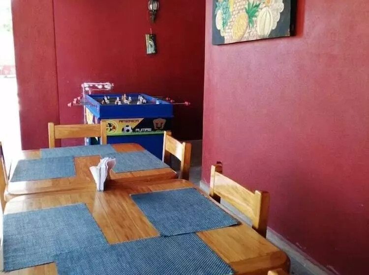 El Cihualteco Hotel Restaurante Bar