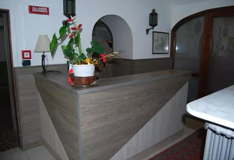 Hotelli Albergo Della Posta