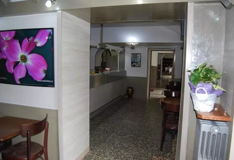 Hotelli Albergo Della Posta