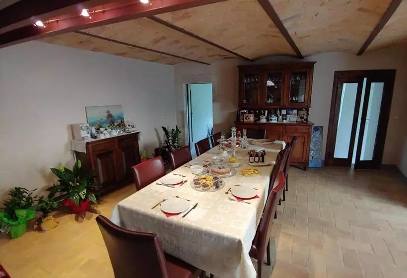 ホテル Castello Di Fagnano  Albergo Diffuso & Spa