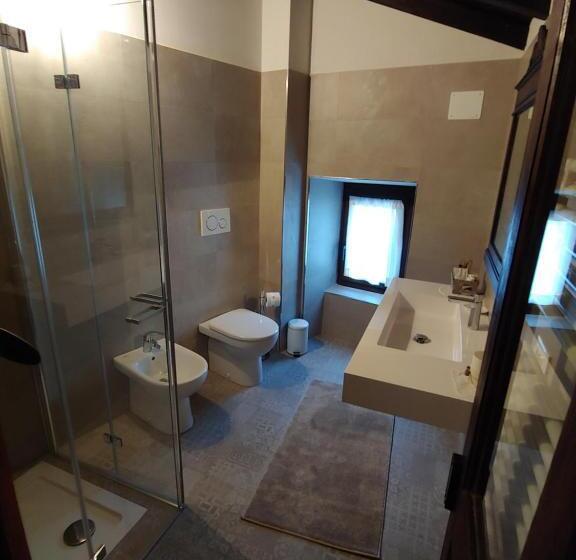 فندق Castello Di Fagnano Albergo Diffuso & Spa