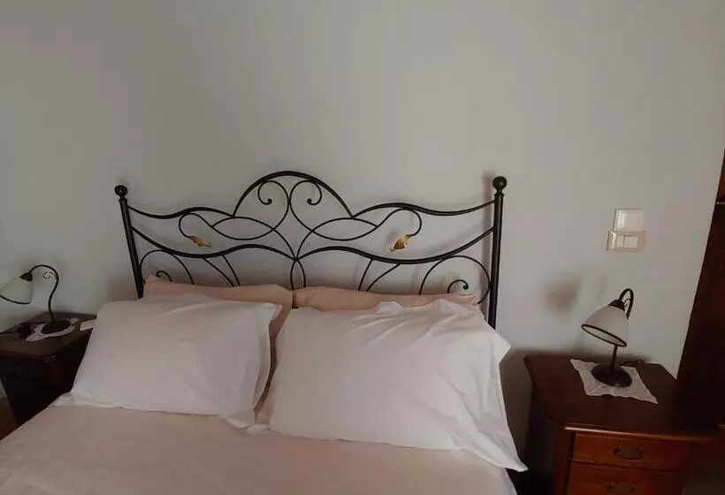 ホテル Castello Di Fagnano  Albergo Diffuso & Spa