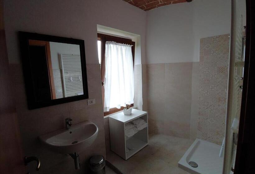 فندق Castello Di Fagnano Albergo Diffuso & Spa