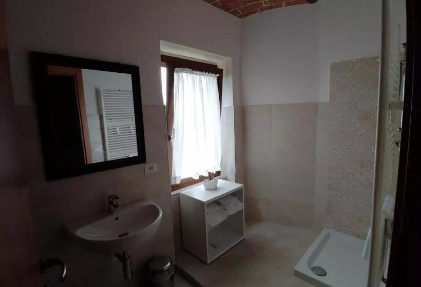 ホテル Castello Di Fagnano  Albergo Diffuso & Spa