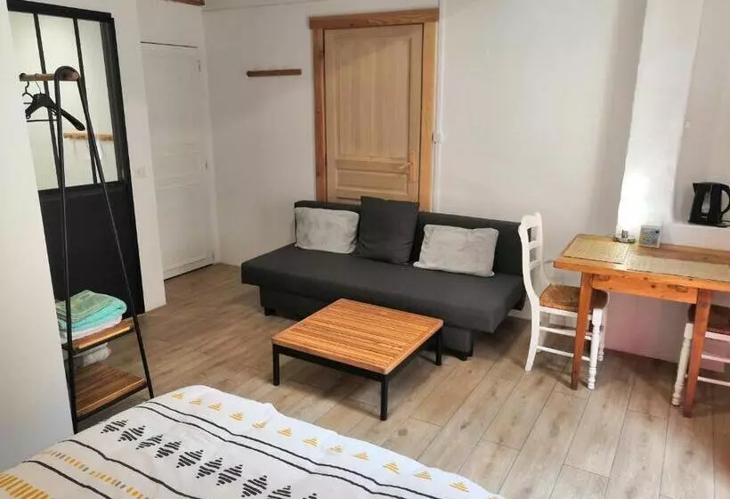 Aamiaismajoitus (B&B) La Petite étoile D Hôtes En Mercantour