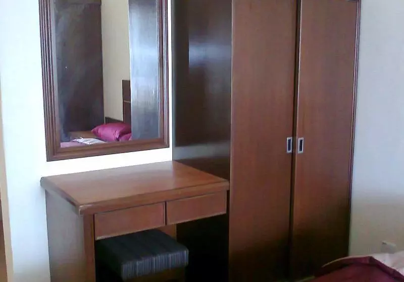 هتل Mersing Beach Resort