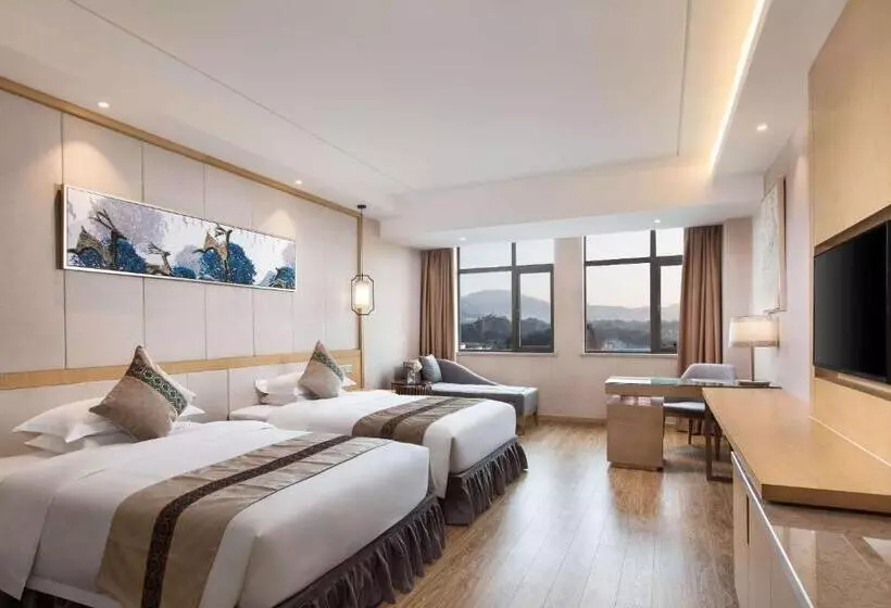 Hotelli Ramada Plaza By Wyndham Enshi