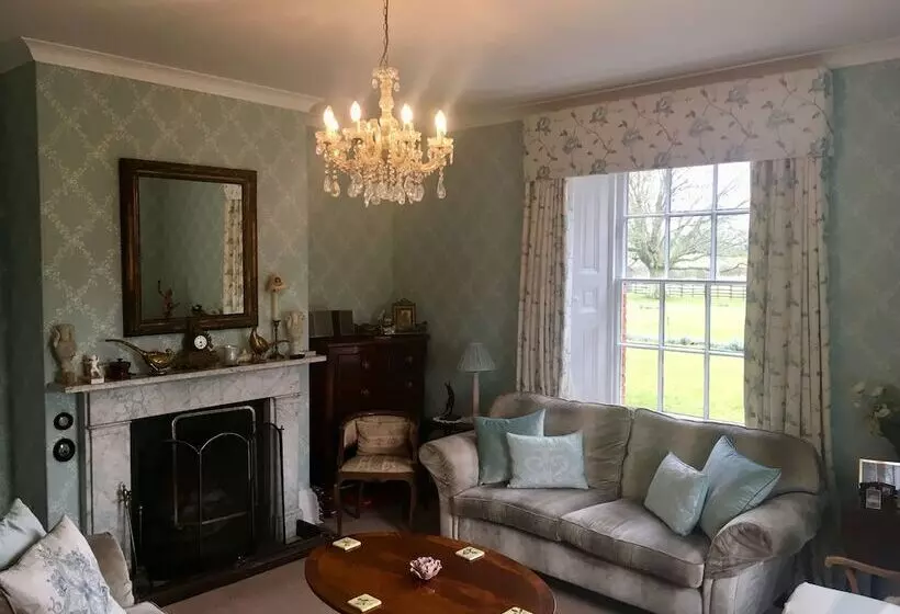 Aamiaismajoitus (B&B) The Grange