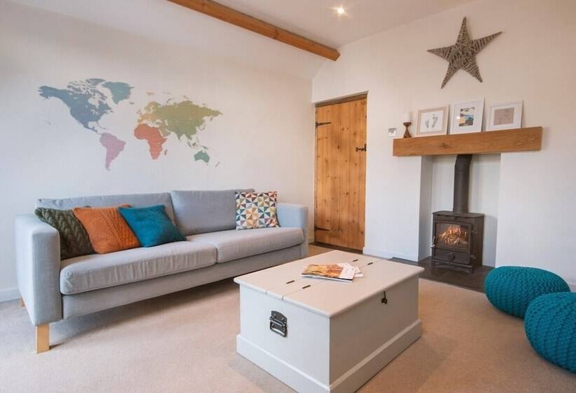 Church Cottage West Down, Sleeps 6 7, Dog Friendly