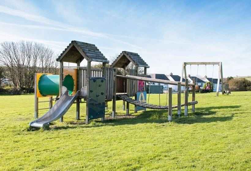 Church Cottage West Down, Sleeps 6 7, Dog Friendly